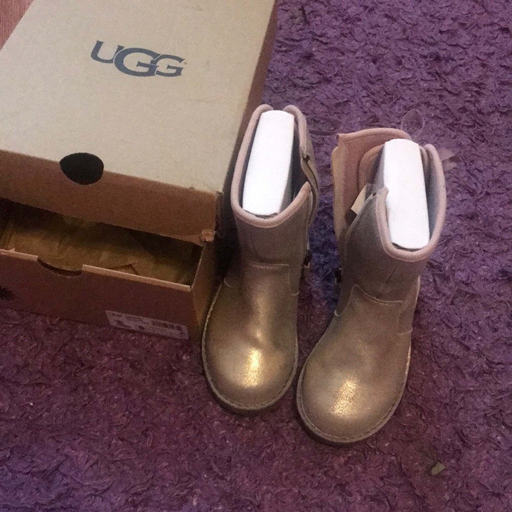 Kids uggs boots